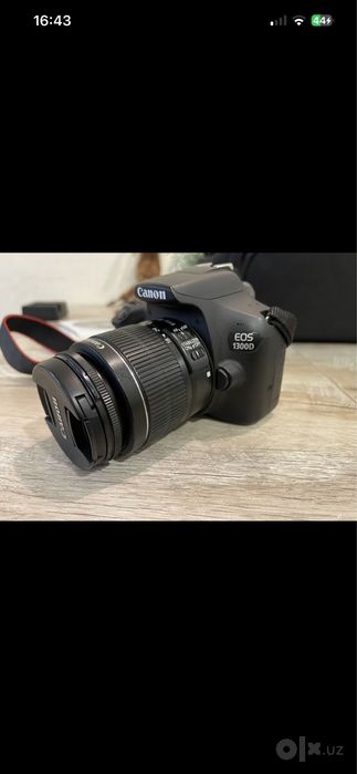 Canon EOS 1300 D