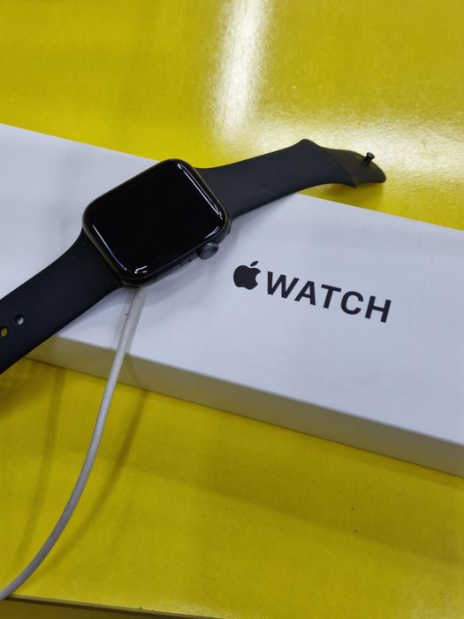 Apple watch se Срочно !!!