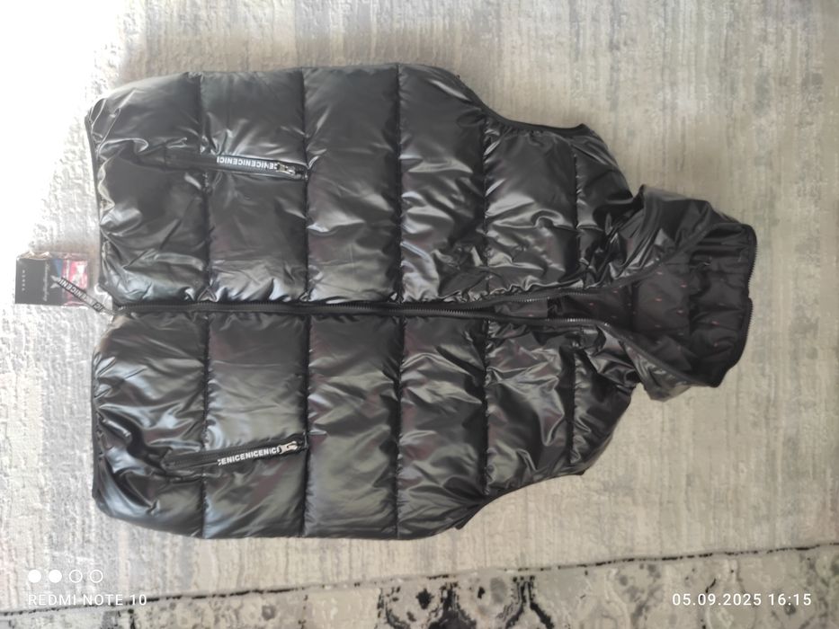 Продам новую жилетку.