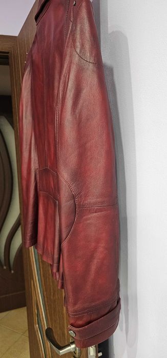 Продавам кожено яке