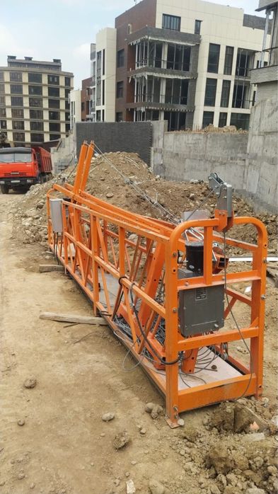 Строительный подъемник ( люлька )