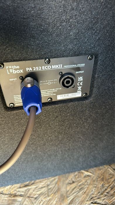 Vand boxe 1800 w in stare de functionare