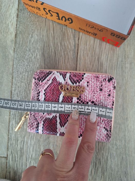 Portofel Guess dama- roz