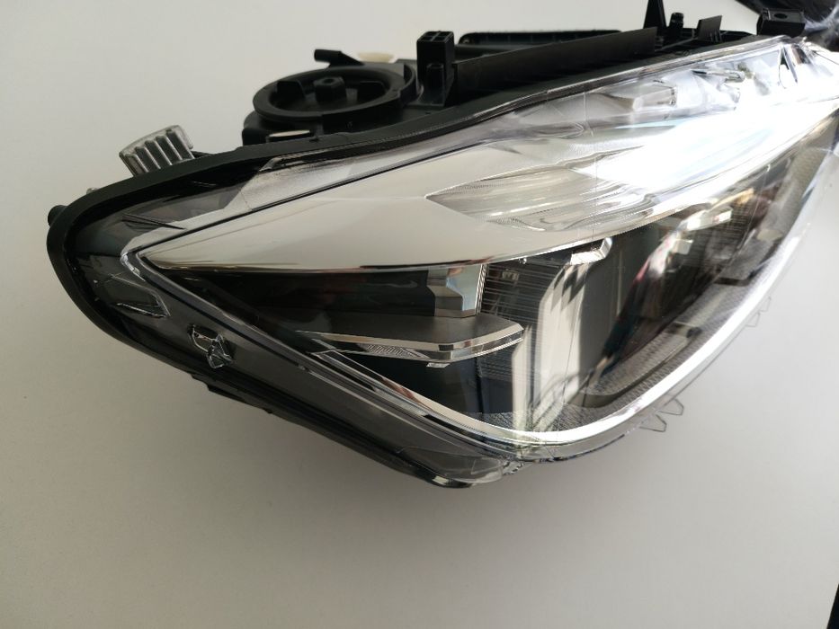 Пълен комплект фарове BMW F30,F31 LCI ФЕЙСЛИФТ