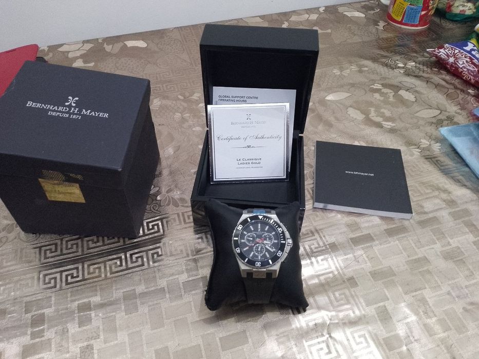 Швейцарский часы,, брендовый часы от Бернард Хейчу Маера