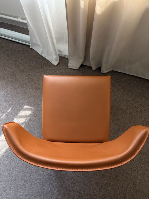 Стул серый и оранжевый