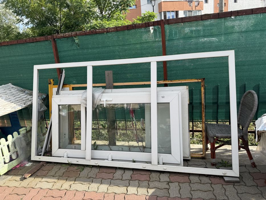 Ferestre PVC cu geam termopan + ramă PVC VEKA