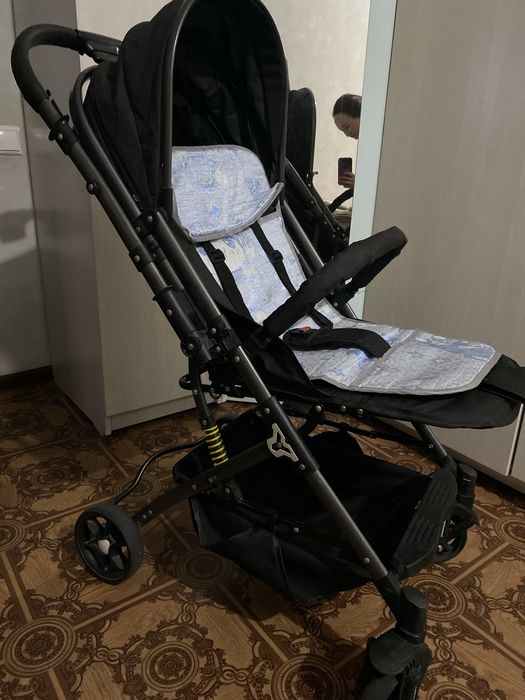 Продам прогулочную коляску