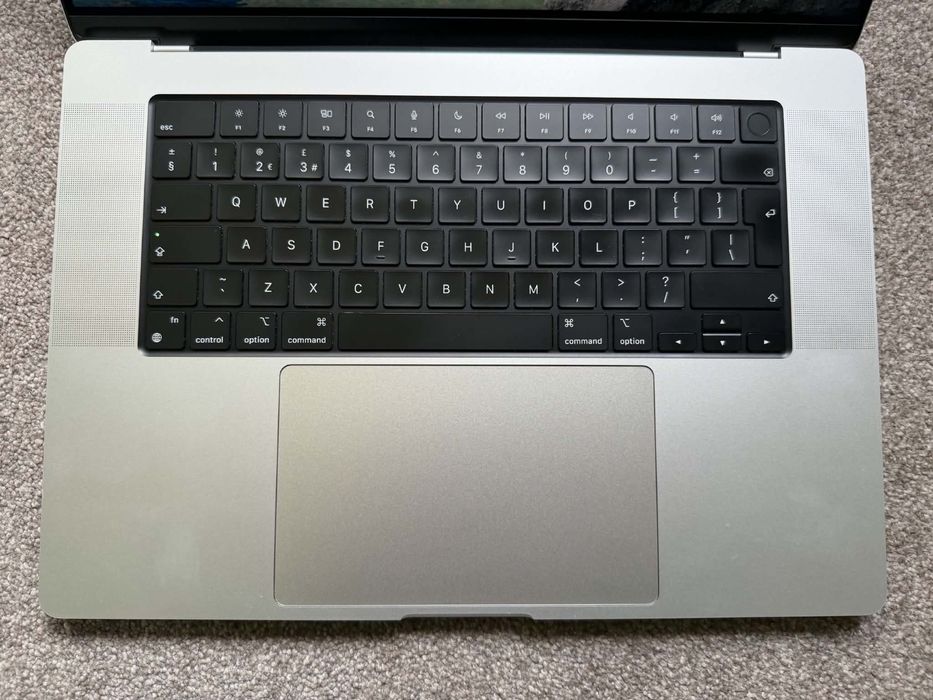 Macbook Pro 16 M1 max 64GB ram 1TB SSD