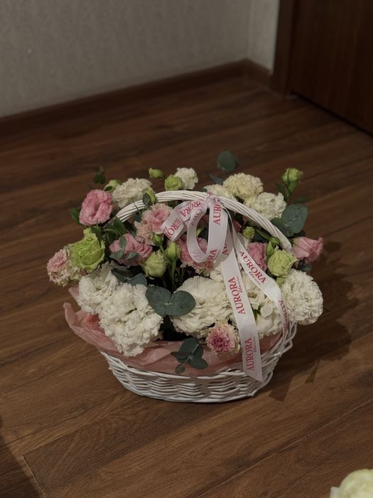 Гүл сатылады.                                                        .