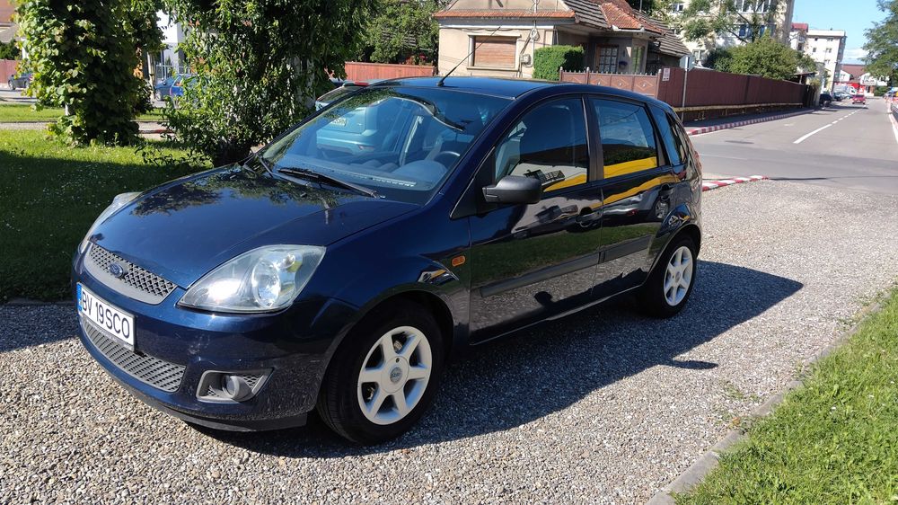 Vand FORD FIESTA 2006 , 1.25 benzina 75 cp, clima, geamuri electrice, computer de bord roti iarna si vara