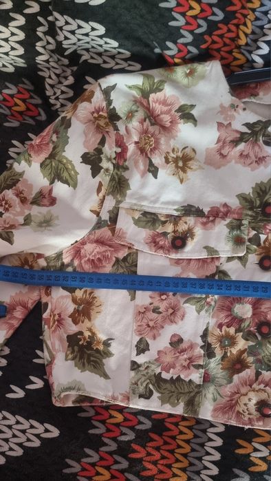 Vând geacă de blugi