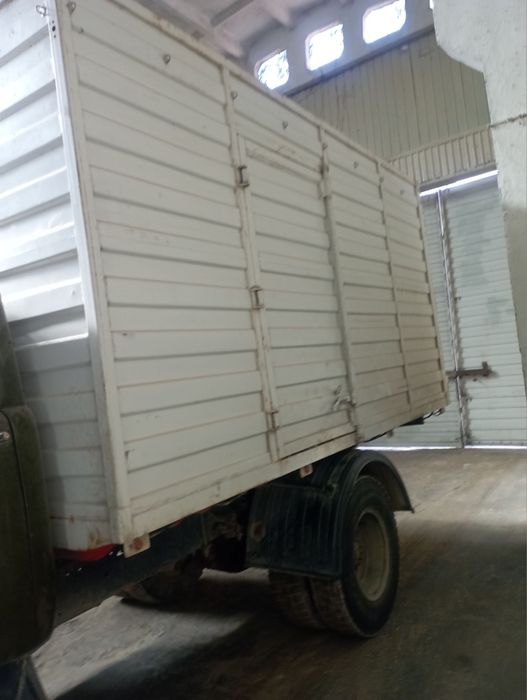 Zil 130  kuzuf isuzi qilingan