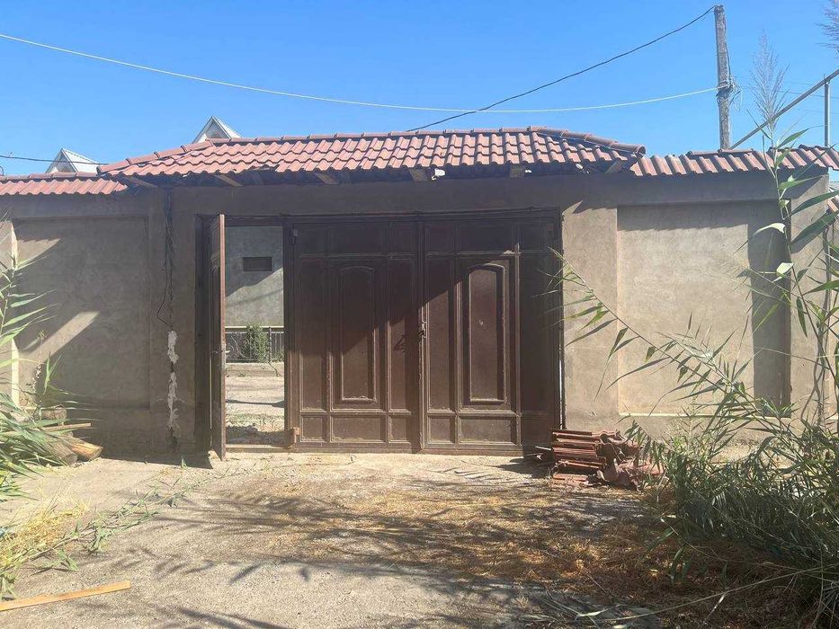 Продается участок с домом коробкой (12 соток) в центре Кибрая