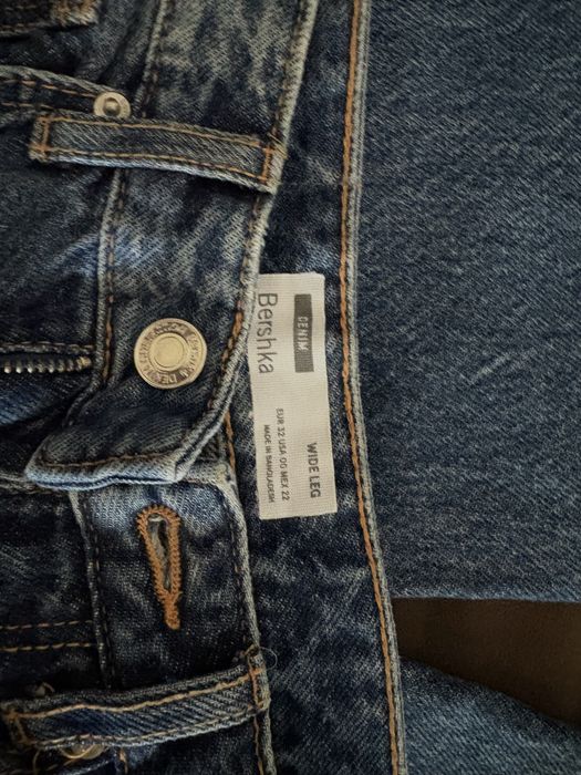 Нови широки дънки BERSHKA