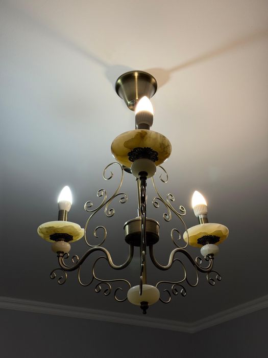 Люстры по 10 тыс каждая