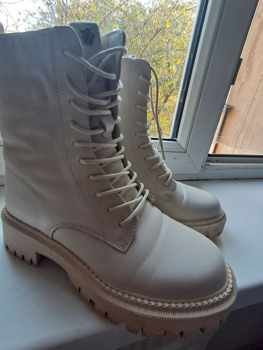 Продам шикарные зимние сапоги