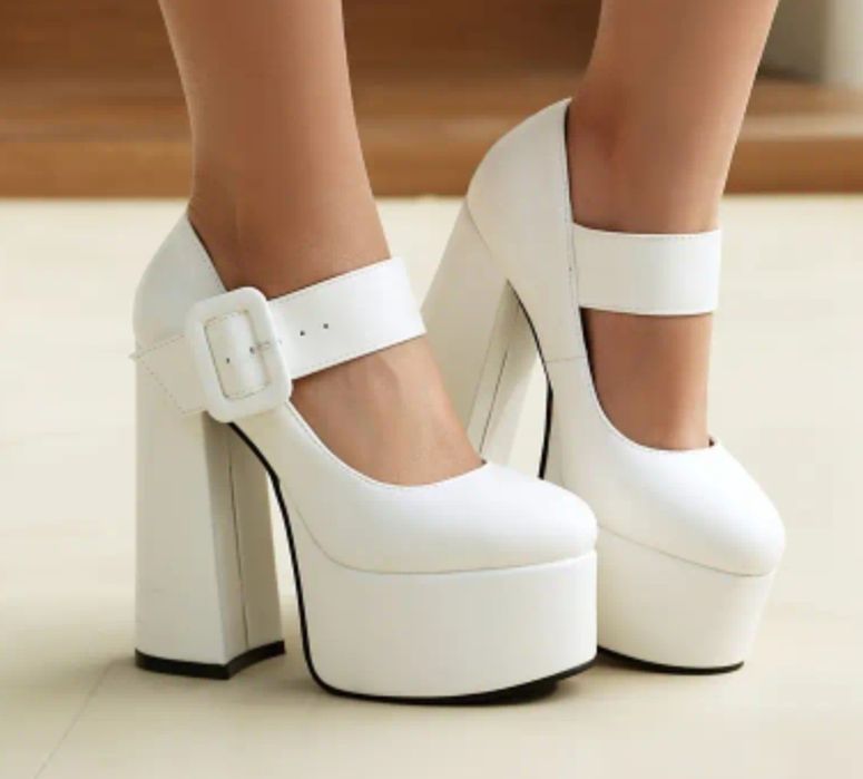 Бели обувки. Официални !