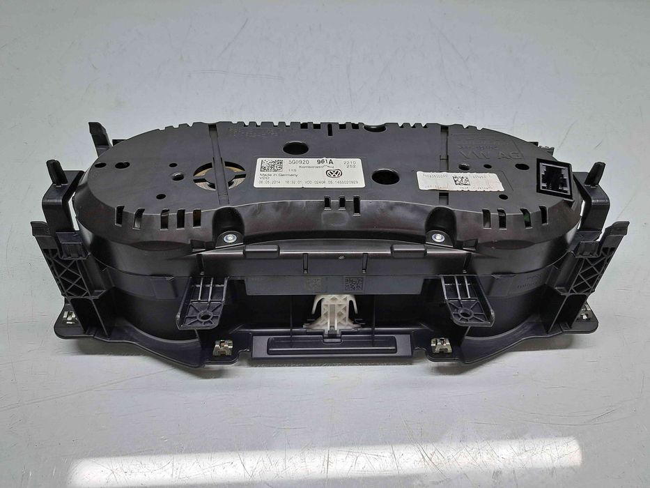 Ceas bord Volkswagen Golf 7 (5G) [Fabr 2014-prezent] 5G0920961A