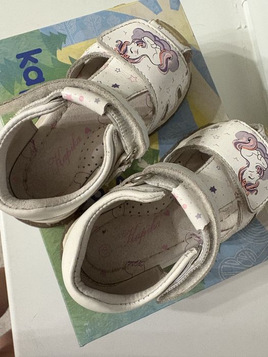 Продам сандалики