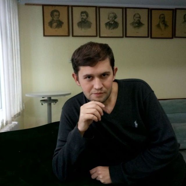 Учитель по саксофону и другим духовным инструментам