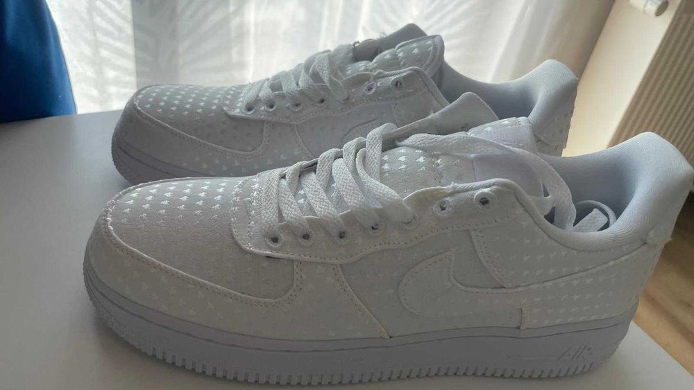 Adidasi Nike Air Force albi, noi in cutie, marimea 42