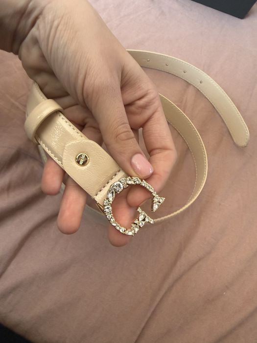 Дамски колан Guess