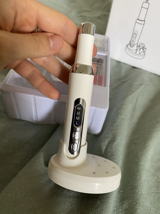 Машинка за сваляне на гел лак и печка