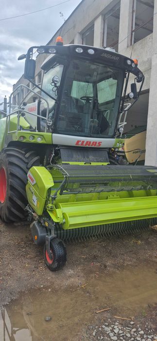 Prestari servicii agricole recoltat cereale si furaje