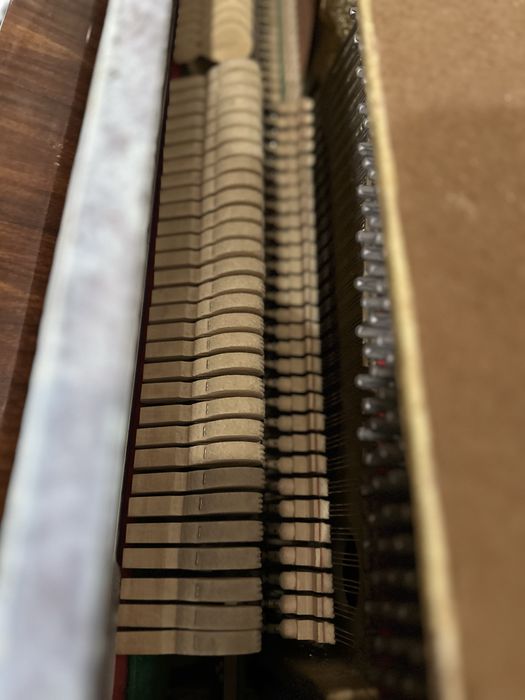 Продам пианино PETROF