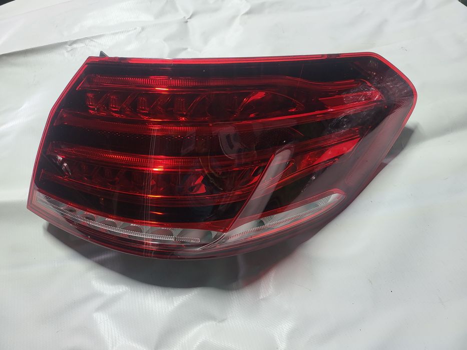 Задний фонарь 212 рестайлинг
