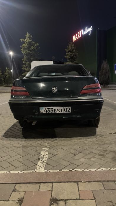 машина Peugeot 406