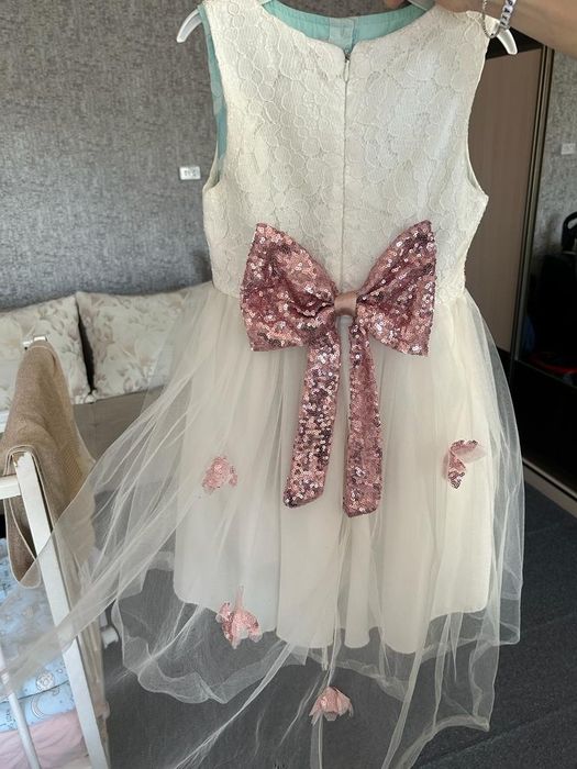 Платье на девочку