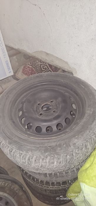 Шины на дисках 2 штук