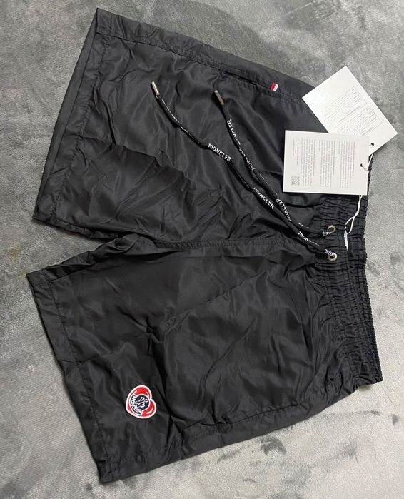 Vând pantalon nou de plaja pentru bărbați