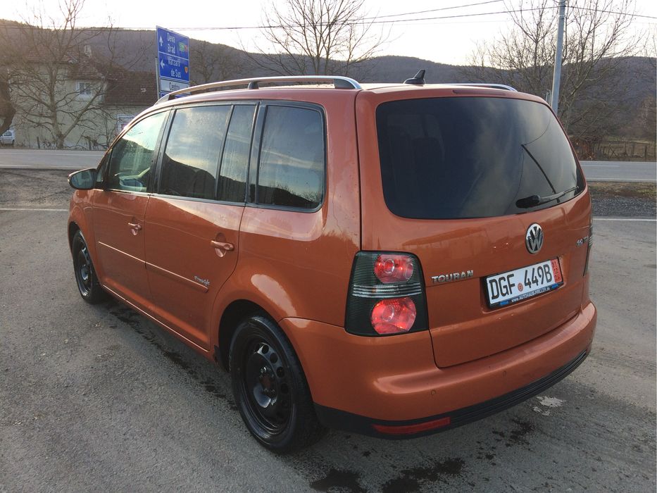 Wv Touran 7 locuri an 2010 inmatriculat