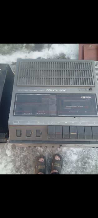 Продам магнитофон ссср