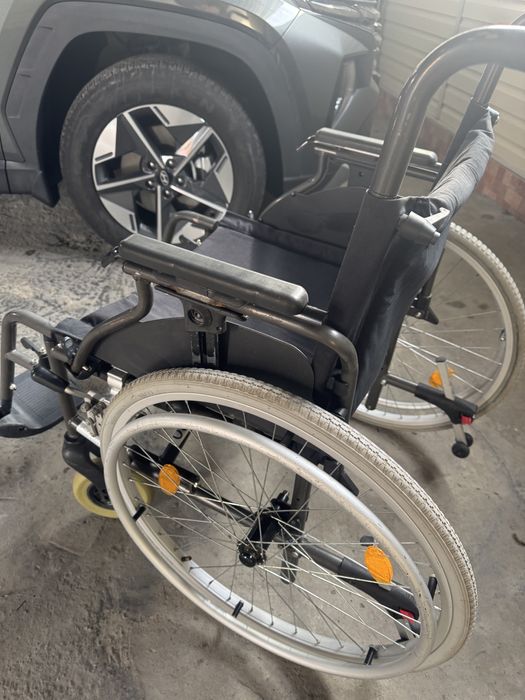 Продам инвалидную каляска