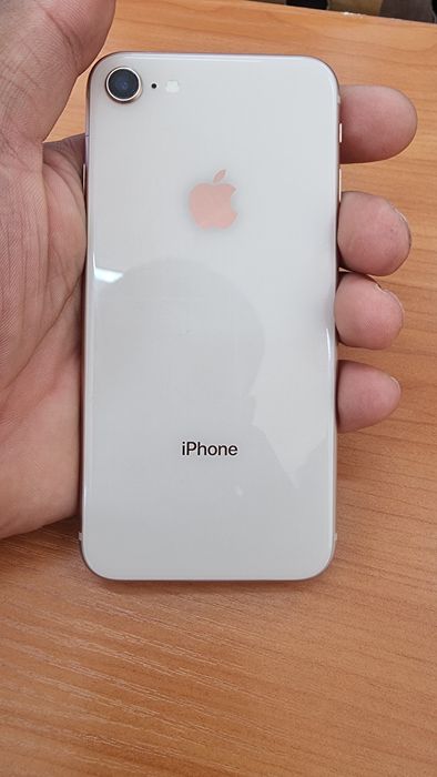 Iphone 8 sotiladi