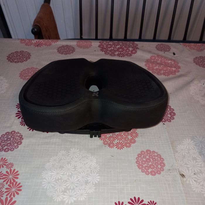 Продам седушку на велие