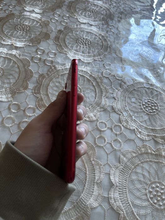 Продам iPhone SE