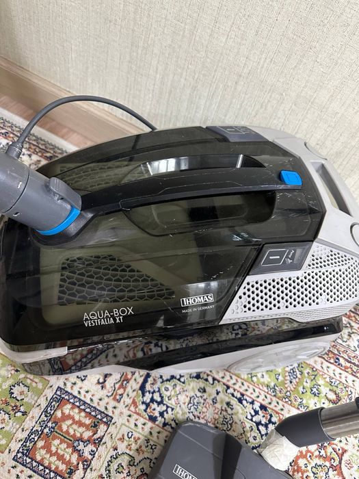 Продается моющий пылесос Tomas