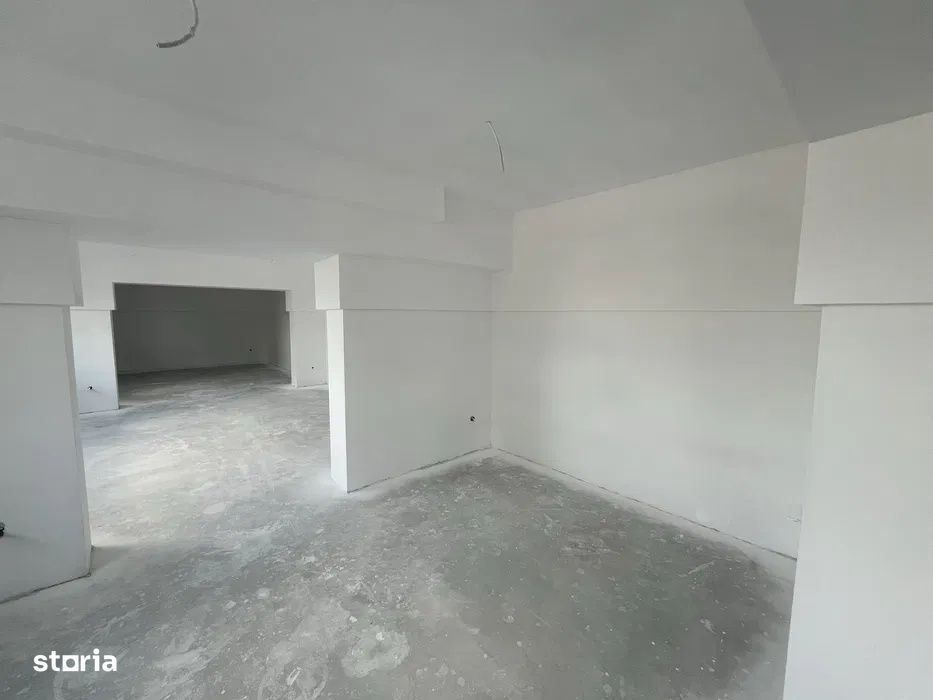 Spatiu Birouri sau Sediu | Giulesti !  Metrou Basarab ~ Crangasi  | 82