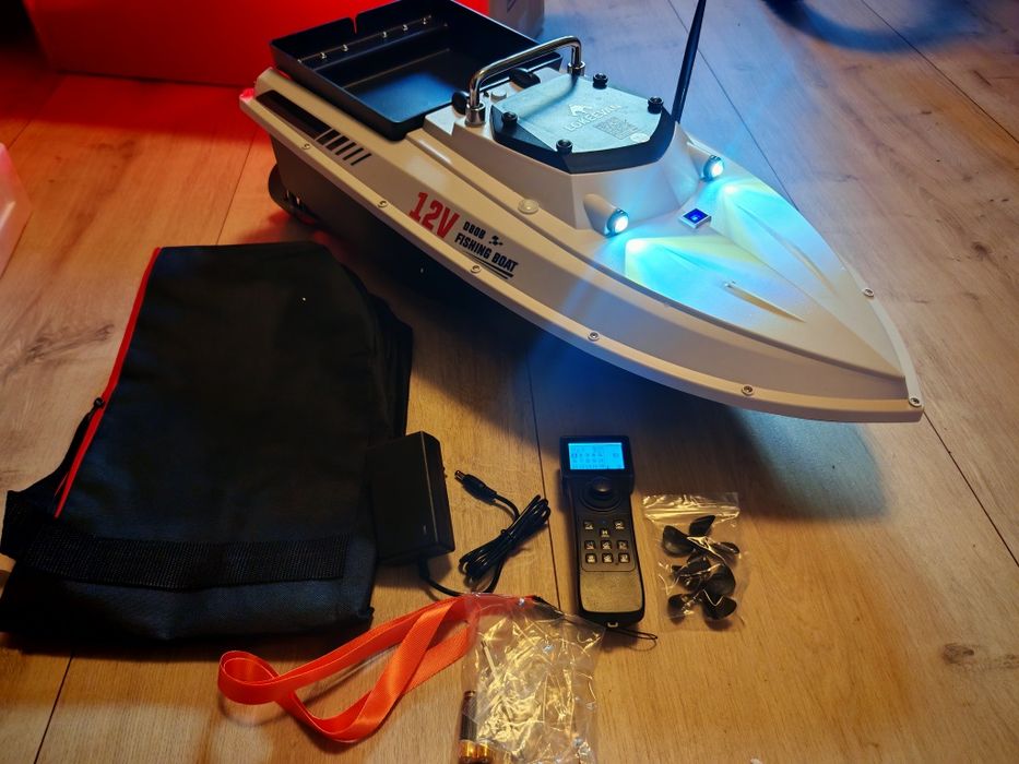 Barcuta navomodel pescuit plantat GPS autopilot 2 motoare 20km/h noua
