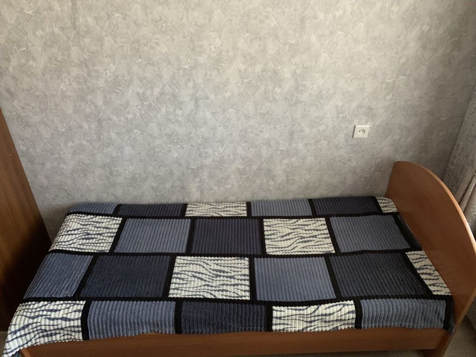 Продам кровать .