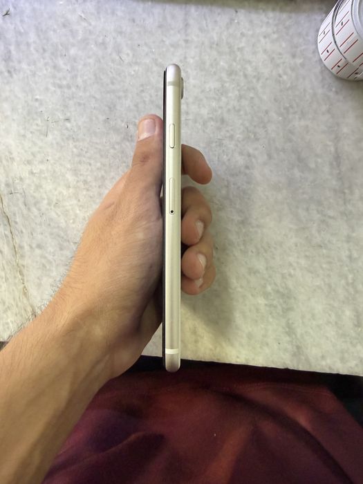 Iphone se 3