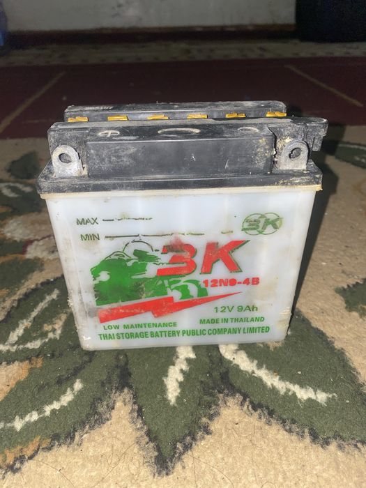 Аккумулятор сотилади