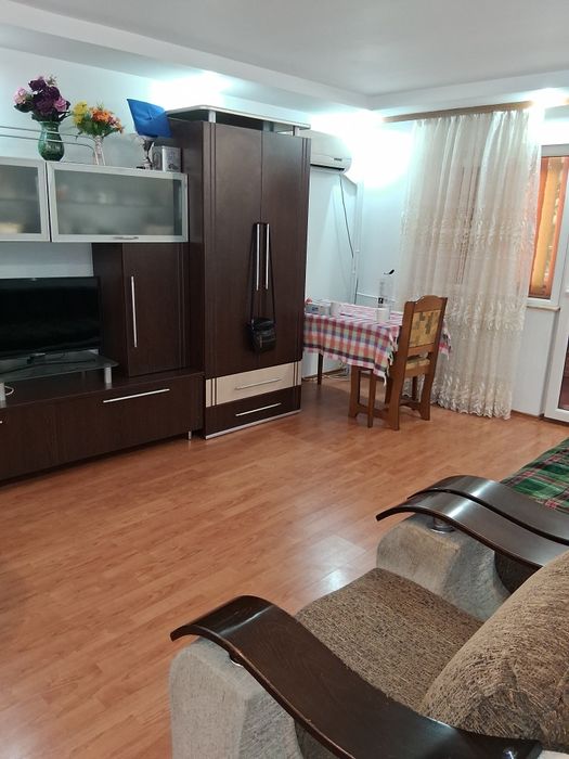 Apartament cu trei camere