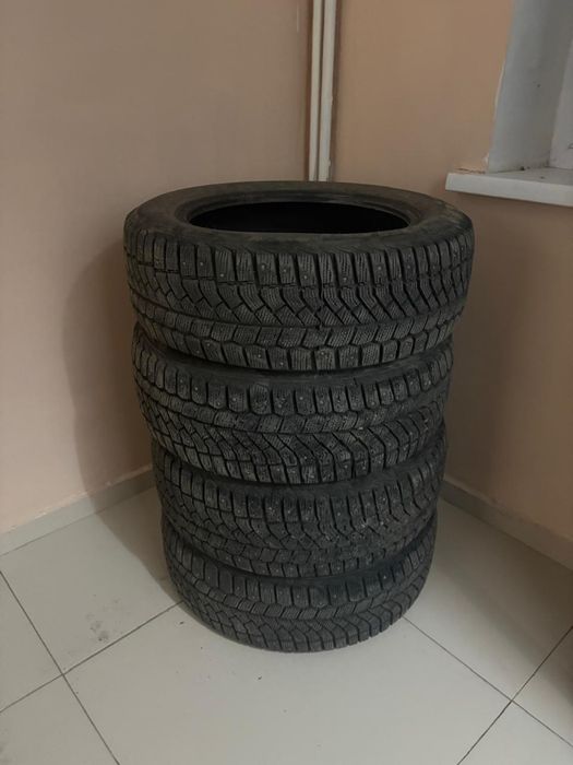 Продам Зимние шины