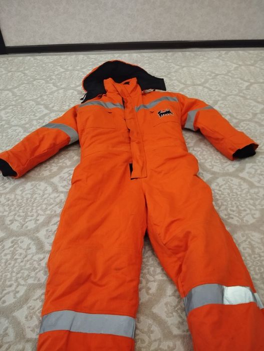 Продам спецовку зимнюю тёплую